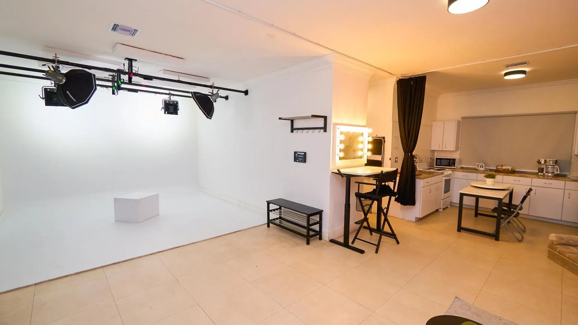 Studio Suite For Creators Nassau Bahamas
